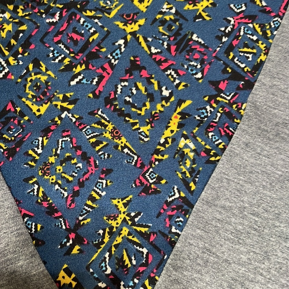 Lularoe Medium Randy - Picture 3 of 5